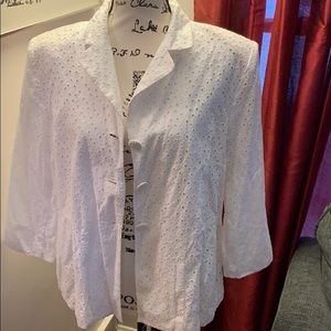 White 3/4 sleeve blazer